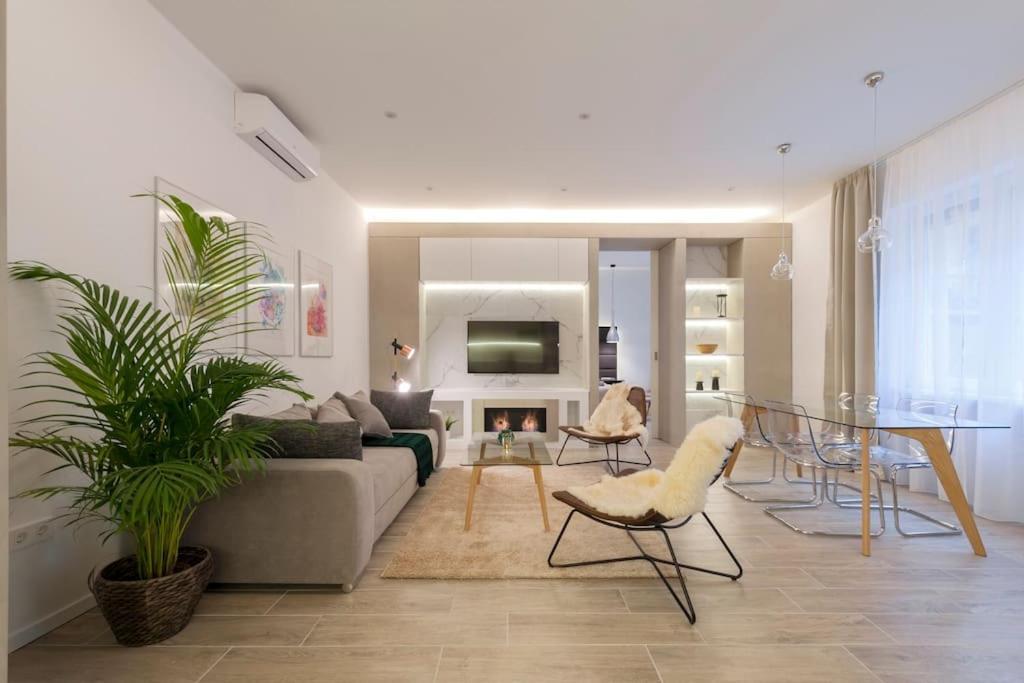 Apartment Scandinavian - By The Opera Budapest